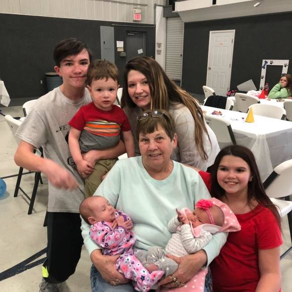 Meet your Posher, Edna - Picture 1 of 1